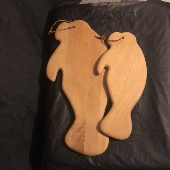 Manatee mother & baby blond hardwood cutting boards handcrafted - Picture 7 of 7